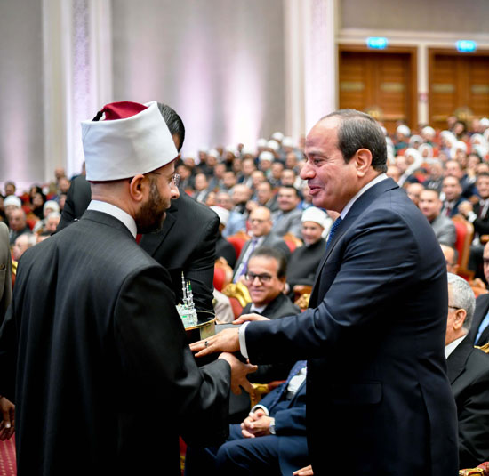 الرئيس السيسي يشهد الاحتفال بذكرى المولد النبوى الشريف (3)