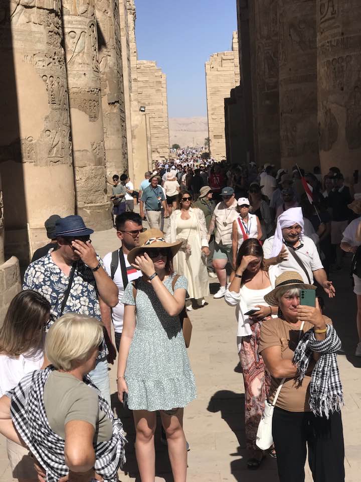 التوافد السياحى الكبير فى معابد الأقصر