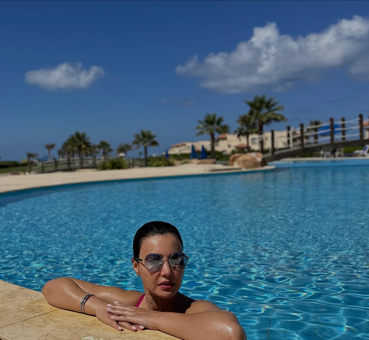دينا فؤاد فى الـ pool دينا فؤاد فى الـ pool