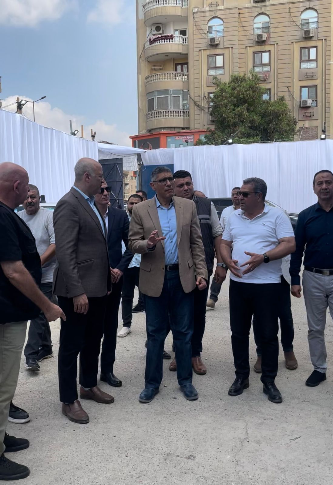 محافظ الجيزة يتفقد التجهيزات النهائية لافتتاح معرض أهلًا مدارس بحى العمرانية محافظ الجيزة يتفقد التجهيزات النهائية لافتتاح معرض أهلًا مدارس بحى العمرانية