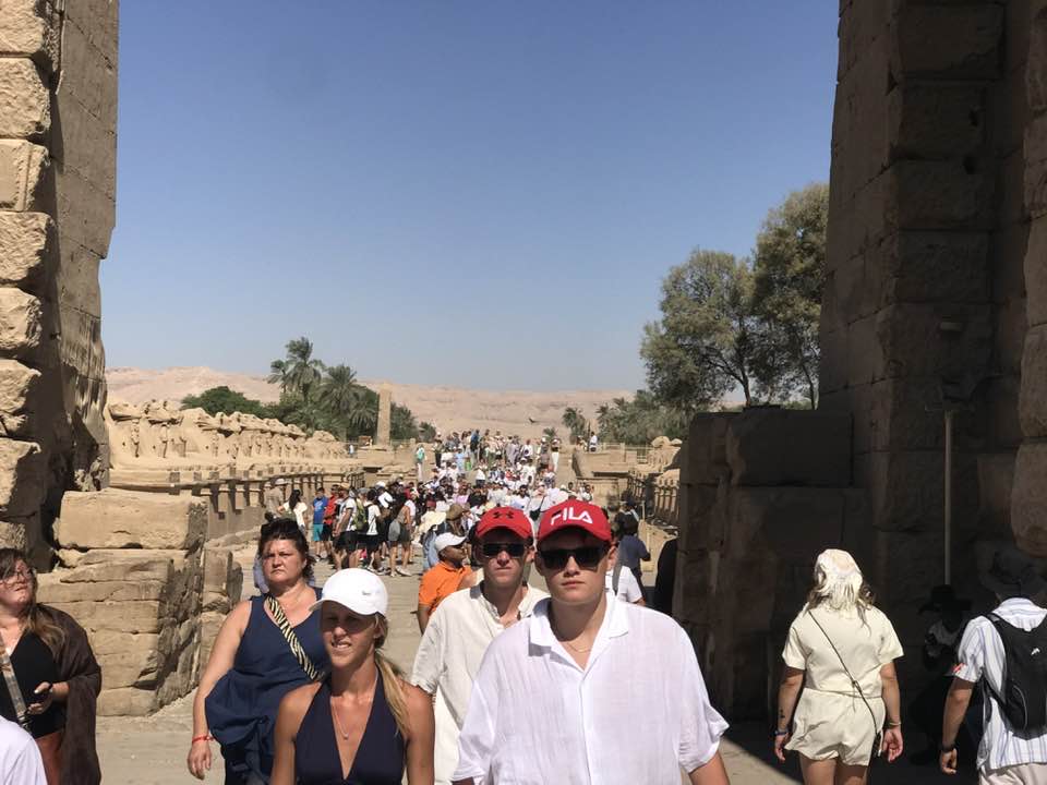توفد سياحي مميز من حول العالم فى معابد الأقصر