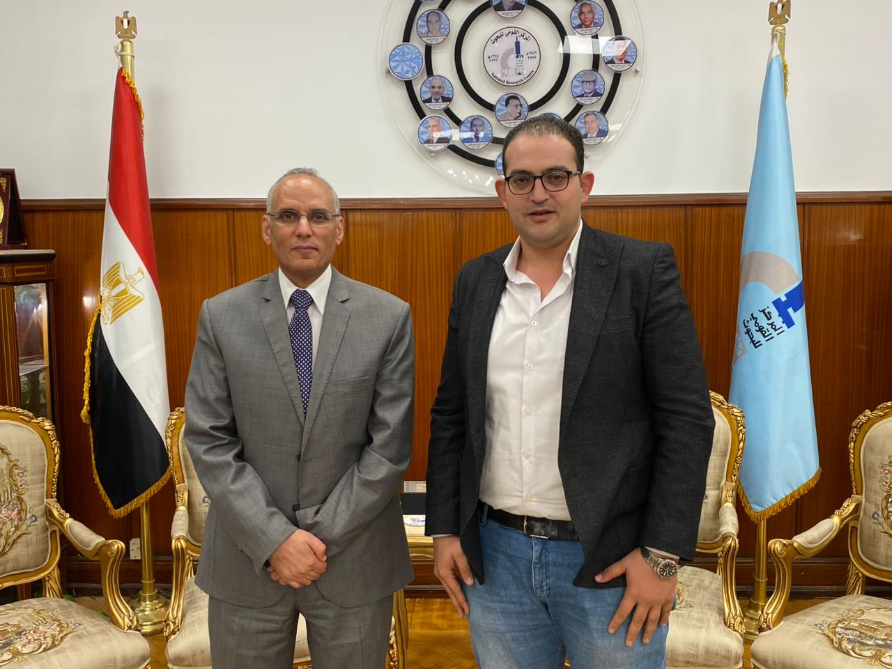 الدكتور ممدوح معوض رئيس المركز القومي للبحوث والزميل محمد صبحى