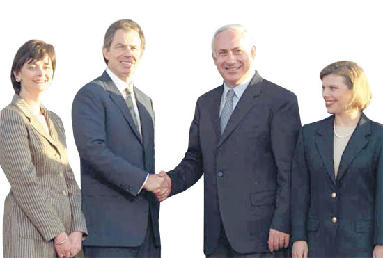 توني بلير وزوجته مع نتنياهو وسارة