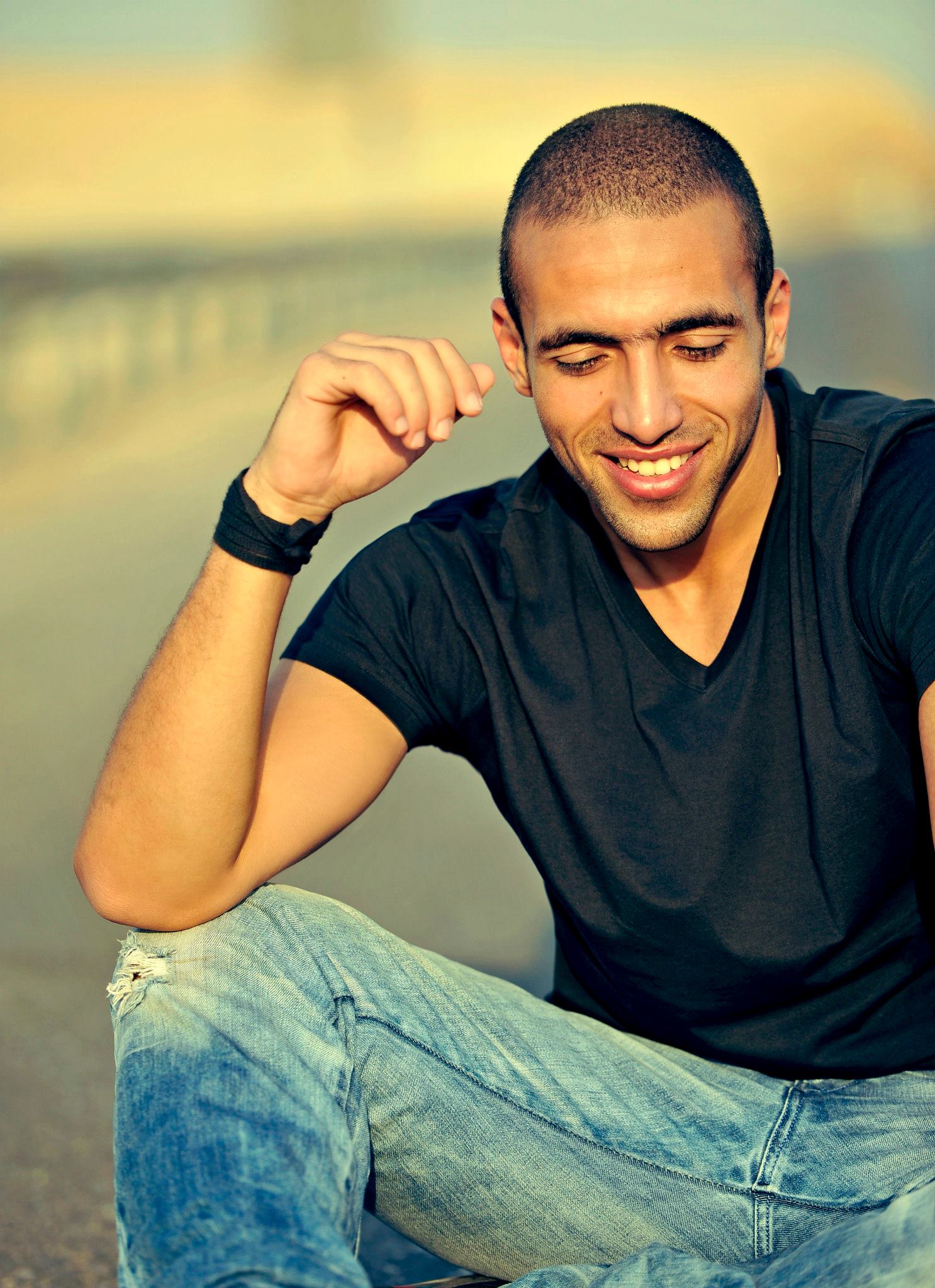 المطرب عمرو ستين