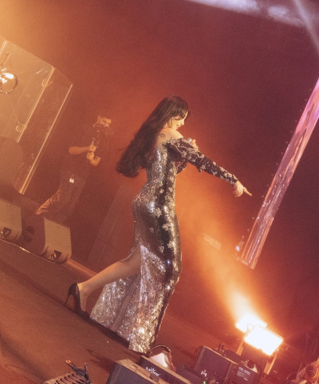 النجمة هيفاء وهبي