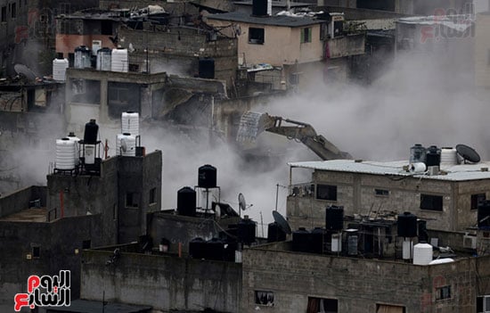 الاحتلال يواصل هدم المباني والمنازل في مخيم نور شمس