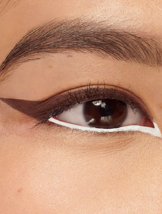 تطبيق الآيلاينر