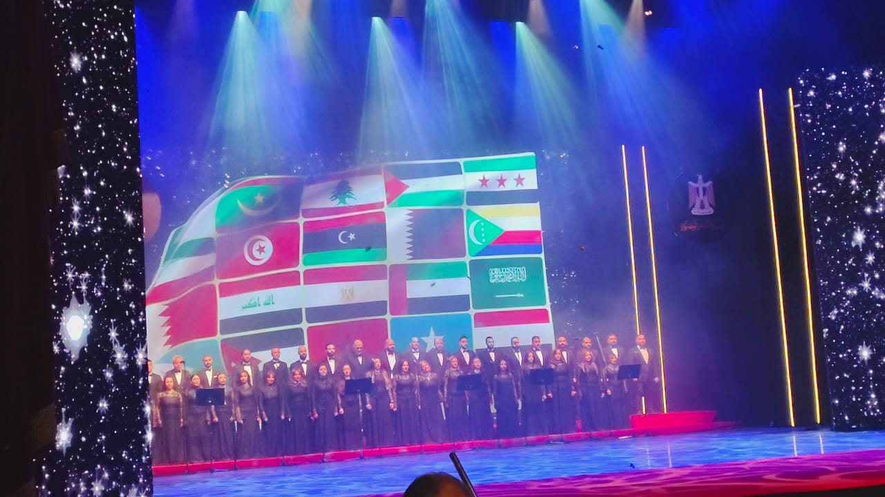 زغاريط وطبلة ومزمار بلدي وأغاني وطنية في افتتاح مهرجان المسرح العربي (9)