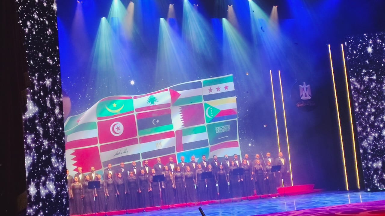 زغاريط وطبلة ومزمار بلدي وأغاني وطنية في افتتاح مهرجان المسرح العربي (10)