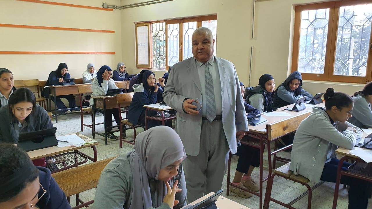 فعاليات إمتحانات الفصل الدراسي الأول لصفوف النقل بمختلف المراحل