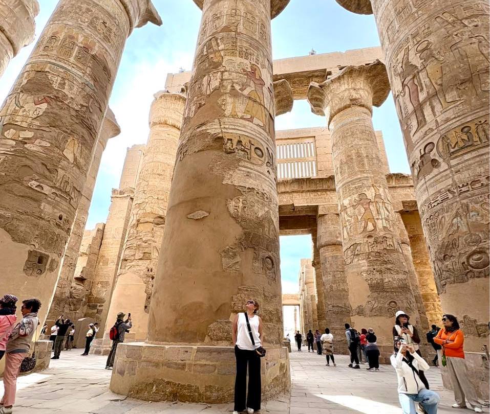 متعة السائحين من حول العالم بالكرنك متعة السائحين من حول العالم بالكرنك