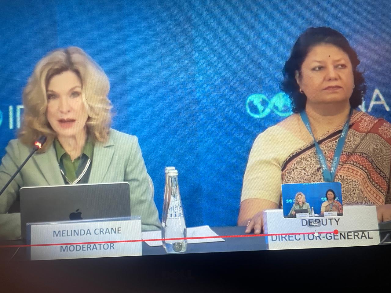 اجتماعات وكالة الطاقة المتجددة (2)