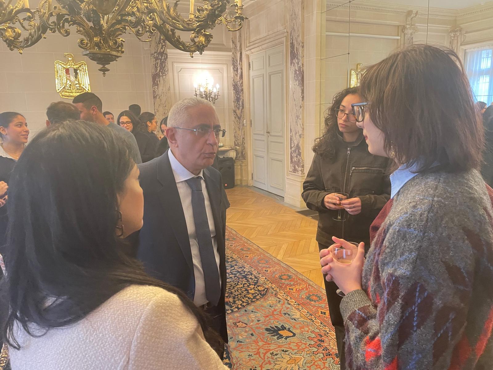 جانب من لقاء الطلاب