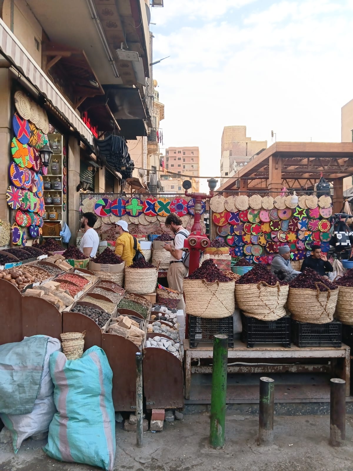 منتجات أسوانية مشهورة في السوق القديم منتجات أسوانية مشهورة في السوق القديم