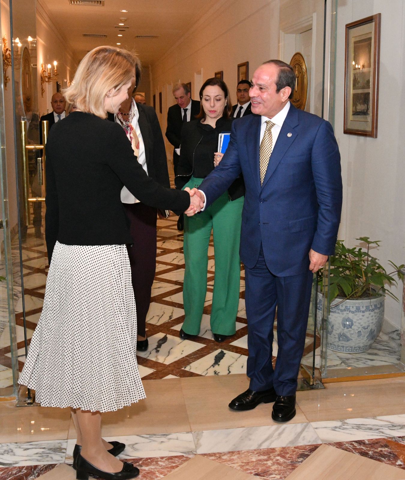  الرئيس السيسي يبحث مع الممثلة العليا للاتحاد الأوروبي تعزيز الشراكة الاستراتيجية الشاملة (2)