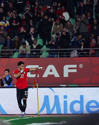 احتفال مرموش بالهدف الأول فى شباك كوت ديفوار