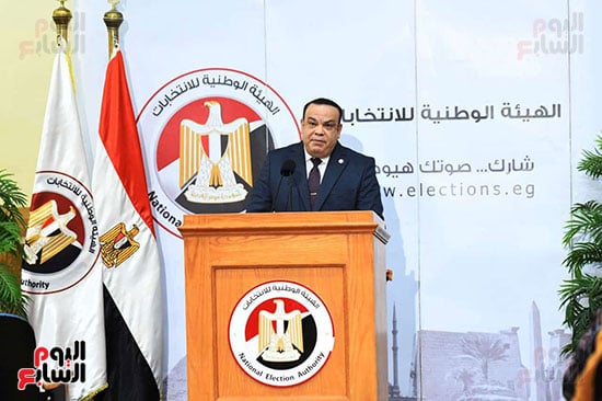 جانب من الاعلان عن نتائج الانتخابات جانب من الاعلان عن نتائج الانتخابات