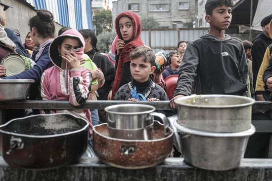 معركة الأوانى الفارغة فى غزة