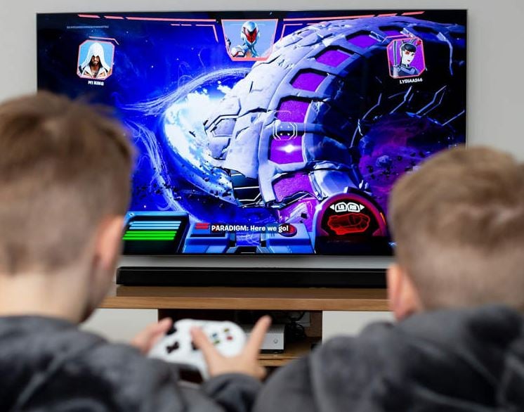 سيبك مذاكرتك وركز فى اللعب.. أب يدعم ابنه لترك الدراسة والاهتمام بالفيديو جيم