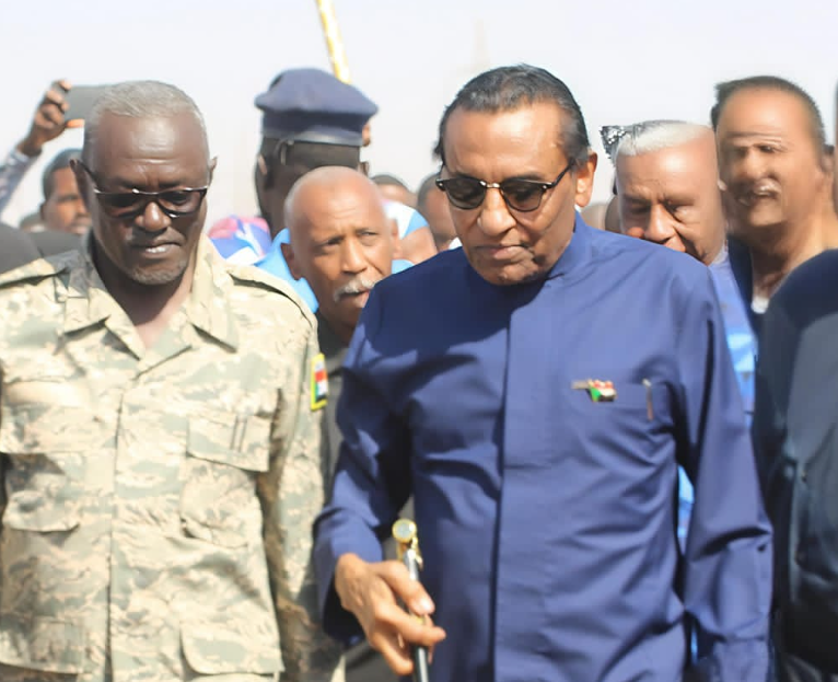 كامل إدريس ف الخرطوم