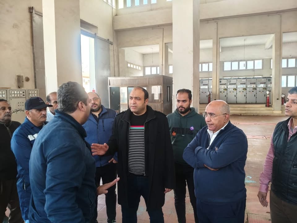 خلال جولة رئيس مياه الجيزة خلال جولة رئيس مياه الجيزة