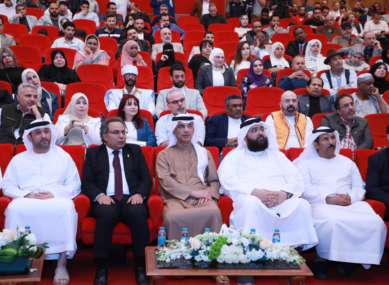 خلال الأمسية الشعرية