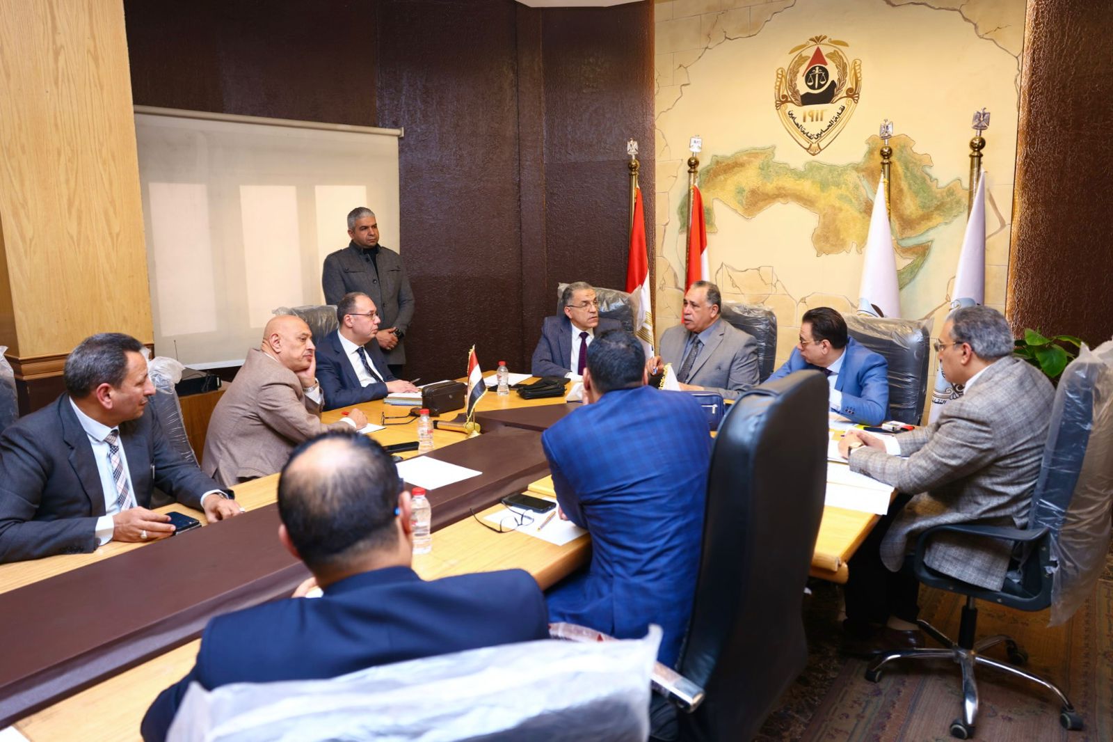 نقيب المحامين يجتمع باللجنة القضائية المشرفة على المرحلة الأولى من انتخابات النقابات الفرعية (3)