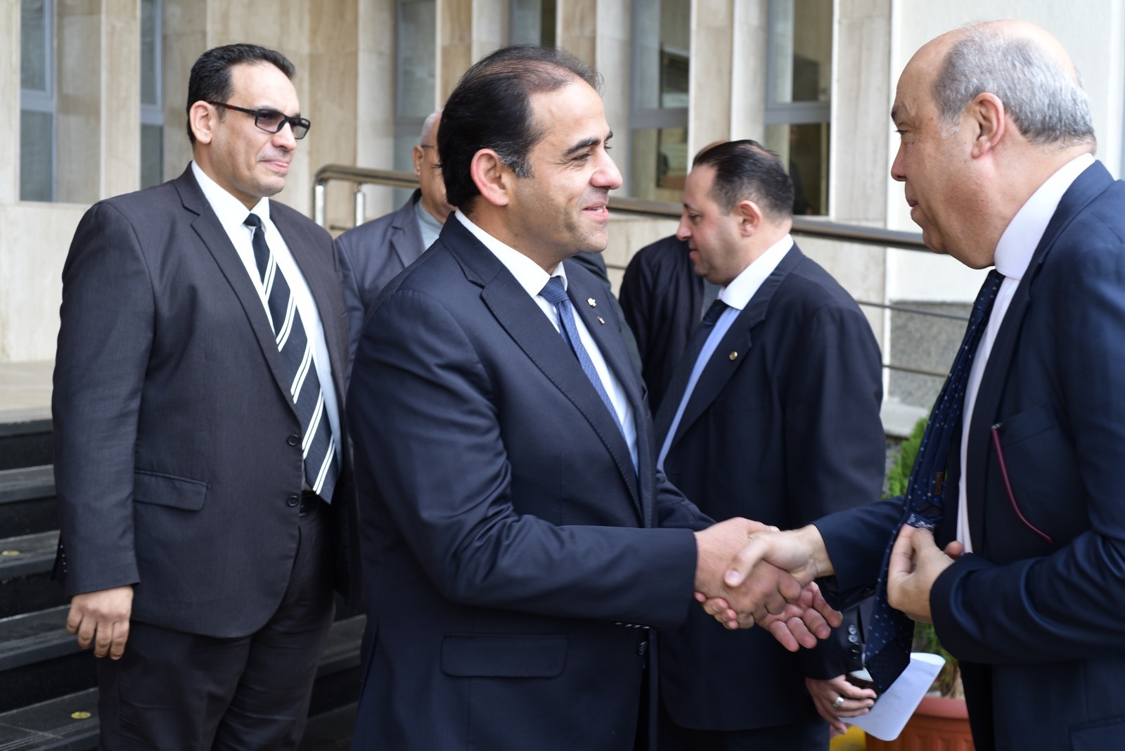 رئيس للجامعة يستقبل الوزير رئيس للجامعة يستقبل الوزير