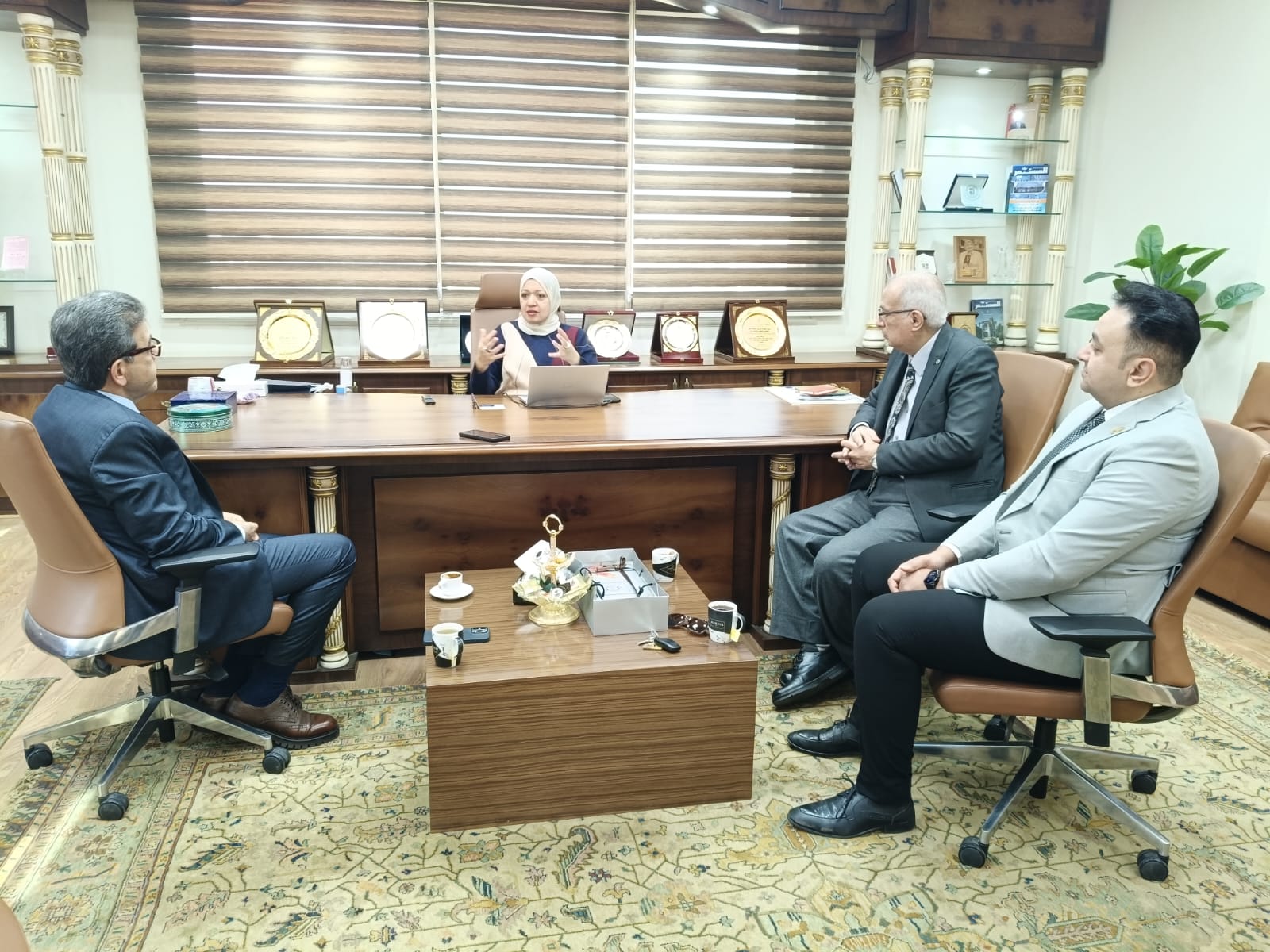 نقيب الأطباء البيطريين يلتقى أمين صندوق تطوير التعليم 