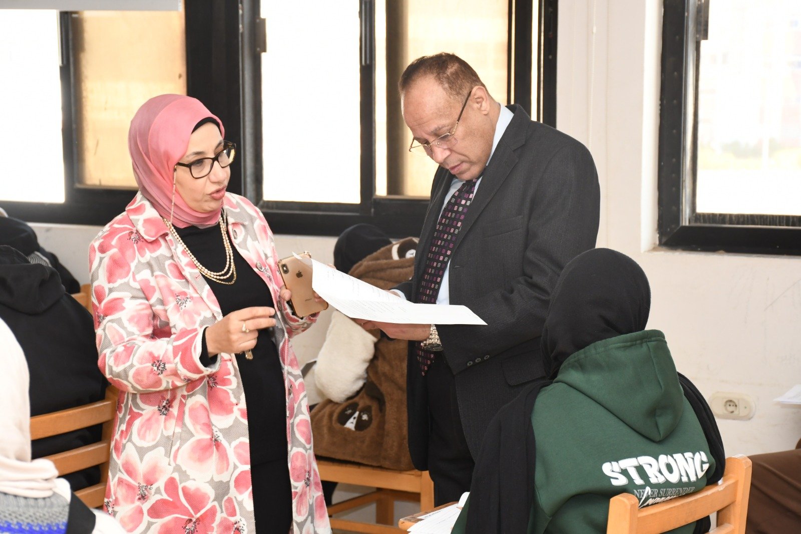 انتظام امتحانات كلية السياحة والفنادق بجامعة قناة السويس  (2)