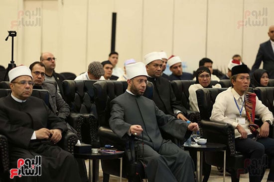 وزير الأوقاف خلال فعاليات مؤتمر «المهن في الإسلام»
