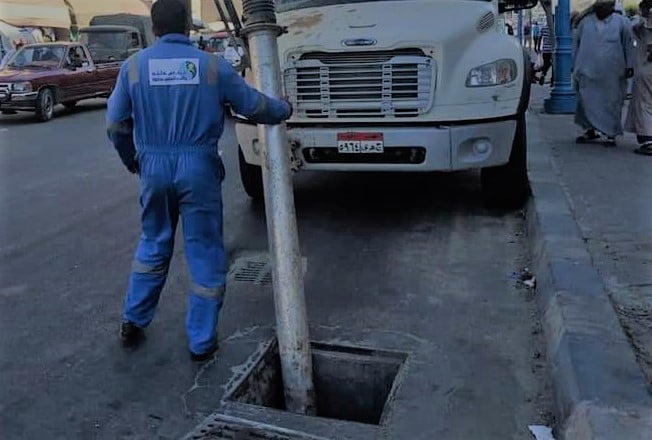 فرق طوارئ  التعامل مع مياه الامطار - مطروح