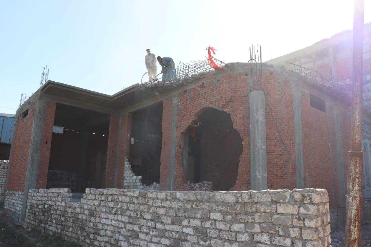 إزالة مخالفات البناء على الأرض الزراعية إزالة مخالفات البناء على الأرض الزراعية