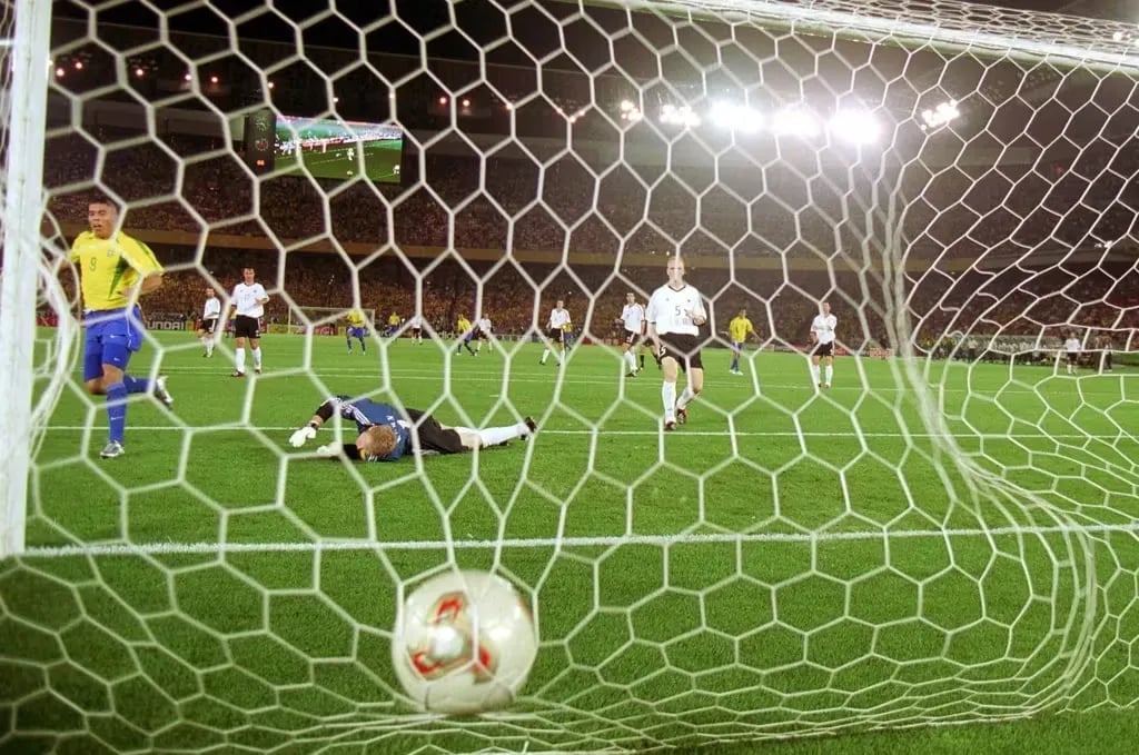 ألمانيا والبرازيل فى نهائي 2002