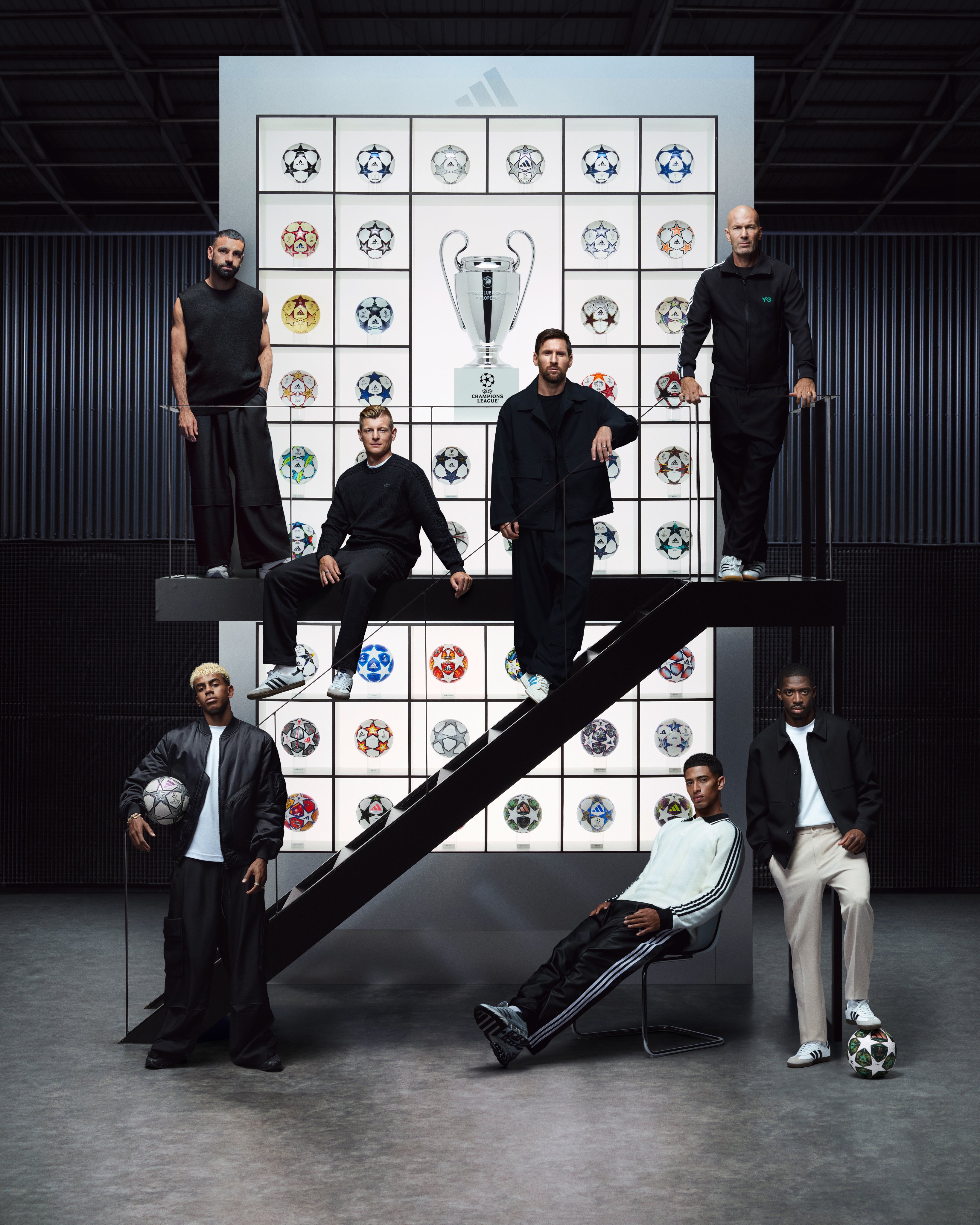 محمد صلاح يشارك في إعلان كرة دوري الأبطال