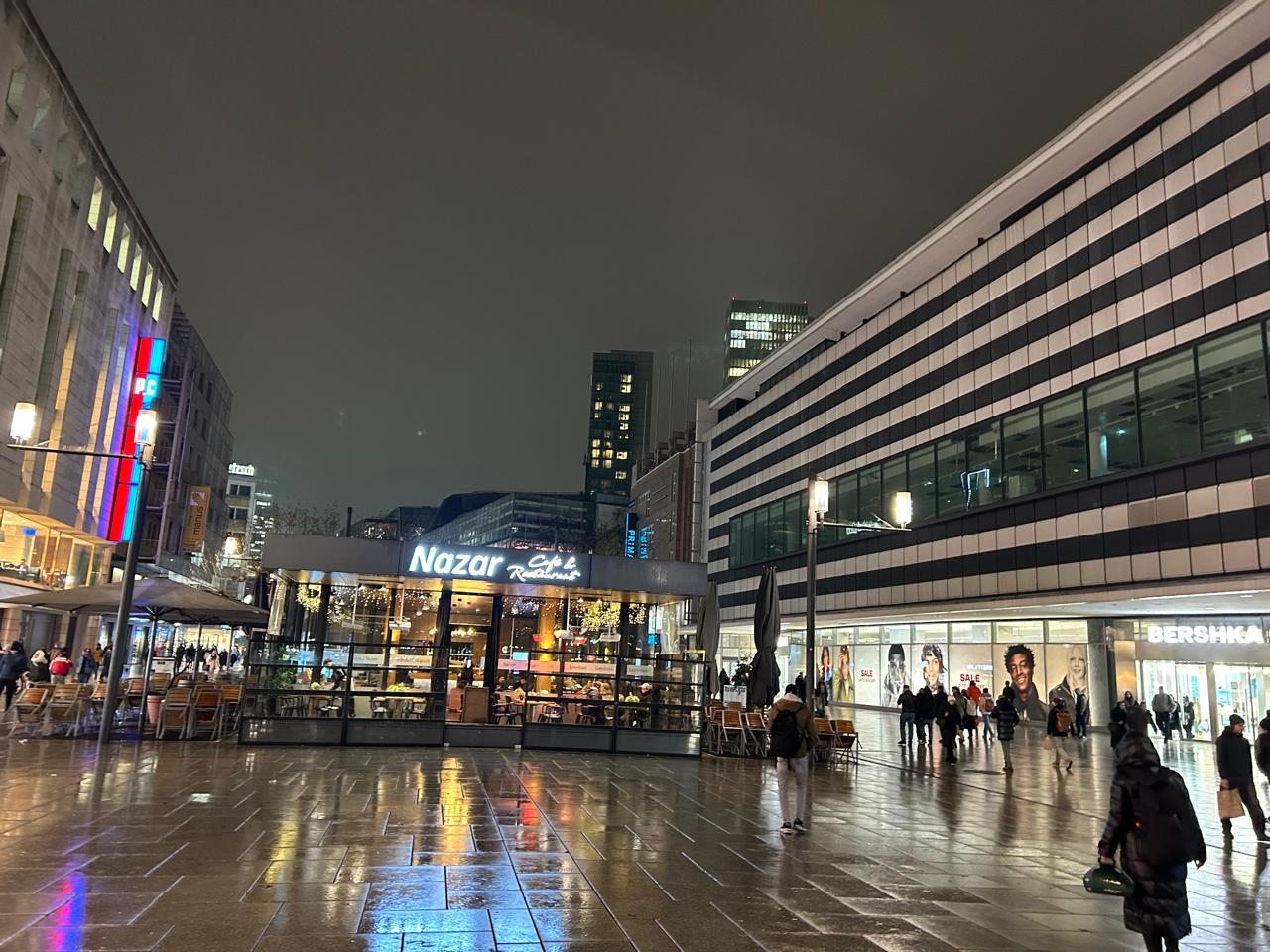 التسوق وسط مدينة فرانكفورت التسوق وسط مدينة فرانكفورت