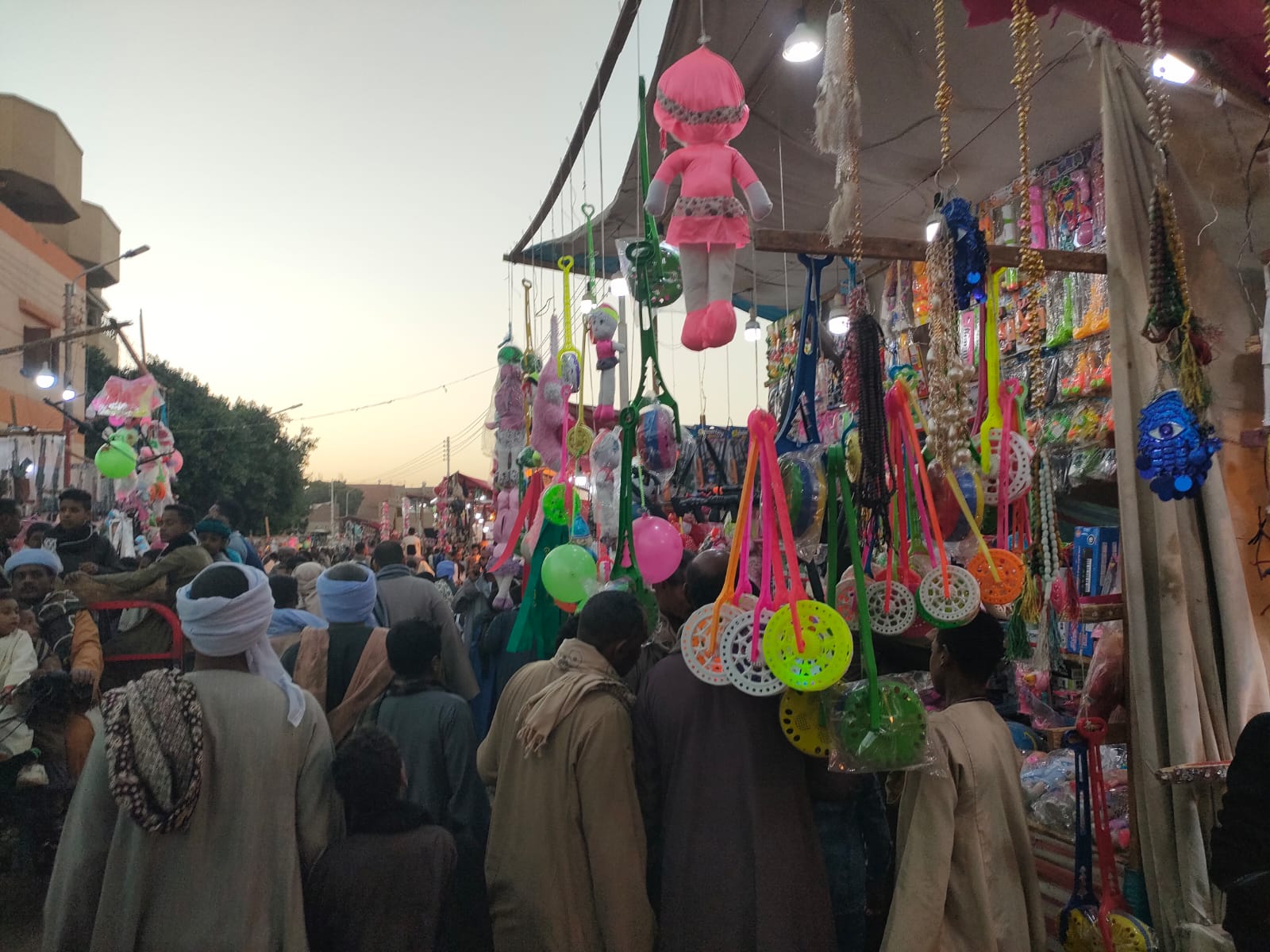 ألعاب الأطفال فى إحتفالات مولد سيدى أحمد إبن إدريس بقرى الدير والزينية