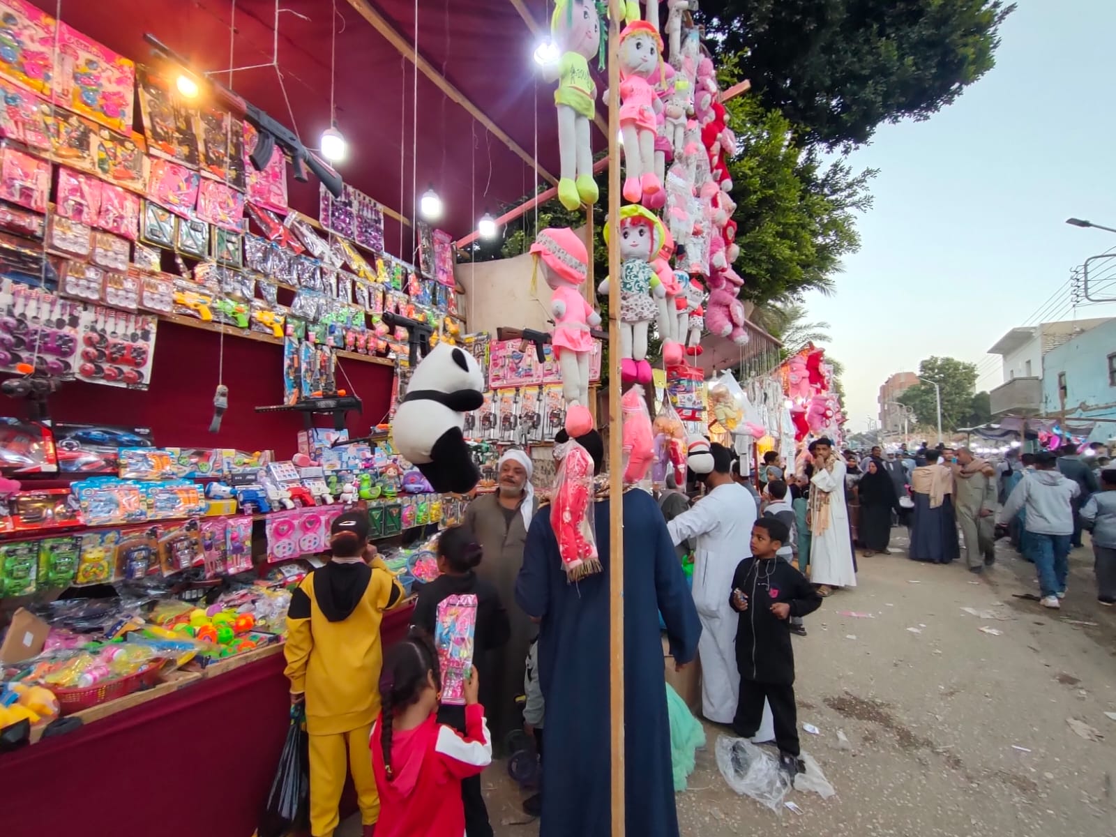 لعب الأطفال فى إحتفالات مولد سيدى أحمد إبن إدريس بقرى الدير والزينية بالأقصر