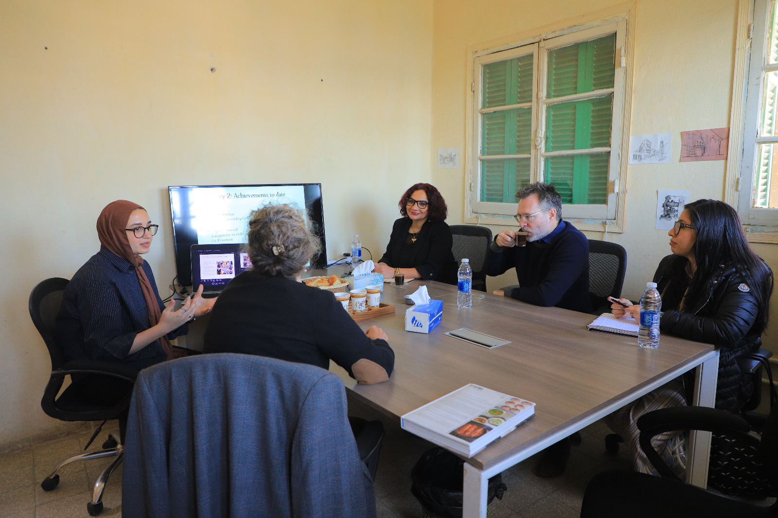 السفير الكندى بمصر يزور مشروع السياحة الشاملة والنمو الاقتصادى للمرأة