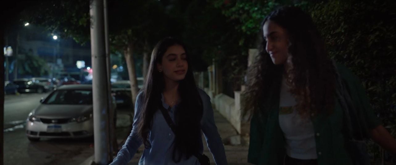 ياسمينا العبد تدخل مرحله الخطر مع اصدقائها في مسلسل ميد ترم الحلقة 27