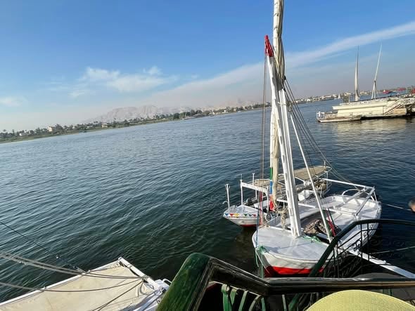 المراكب الشراعية لها سحر خاص للاجانب