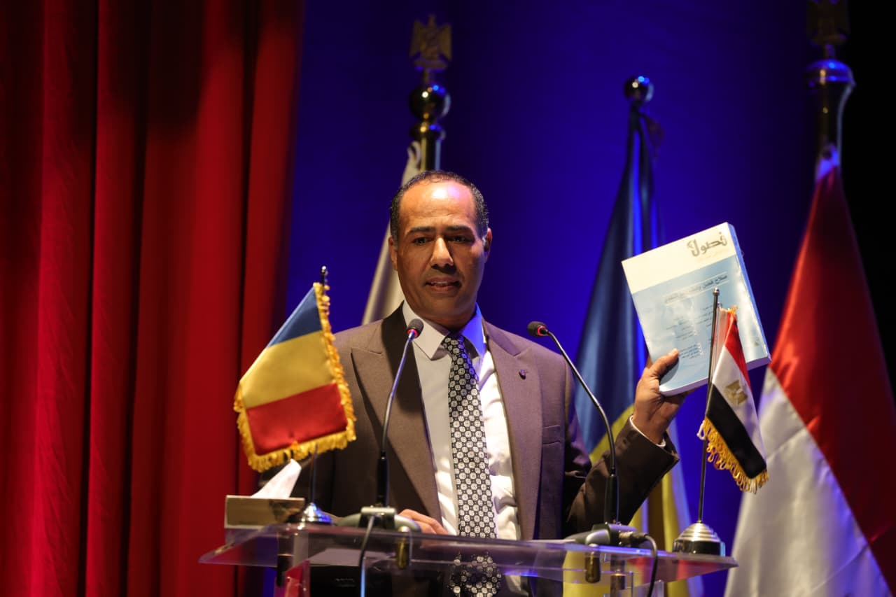 الدكتور خالد ابو الليل القائم بأعمال رئيس هيئة الكتاب