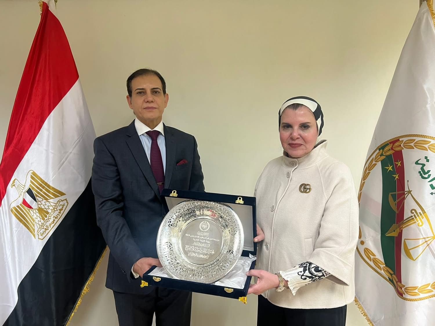 «أصول المراسم وقواعد الإتيكيت» (3)