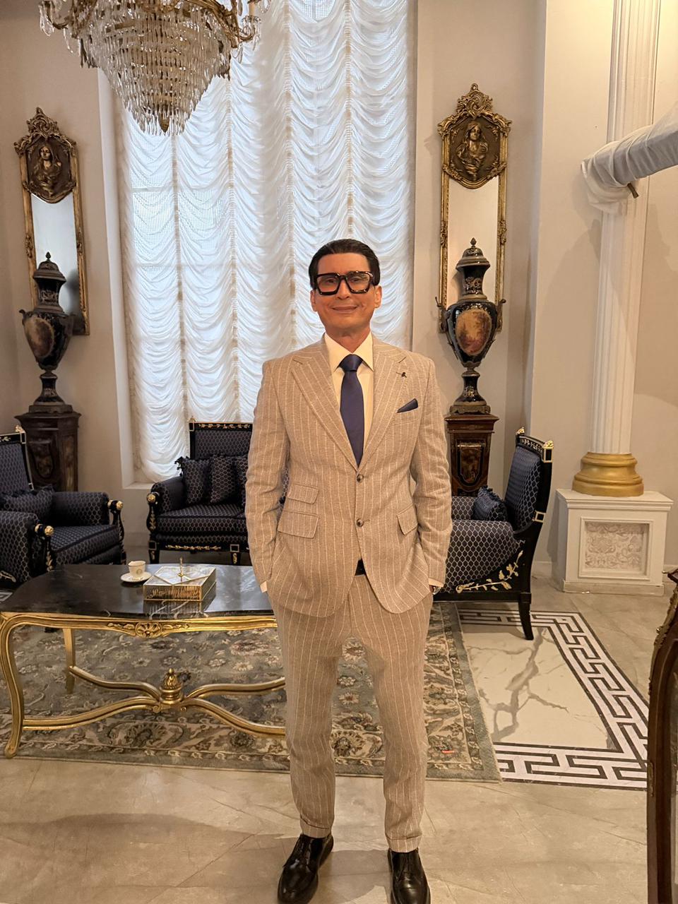 احمد عيد يفاجيء الجمهور باسرار حياة نديم الراعي (1)