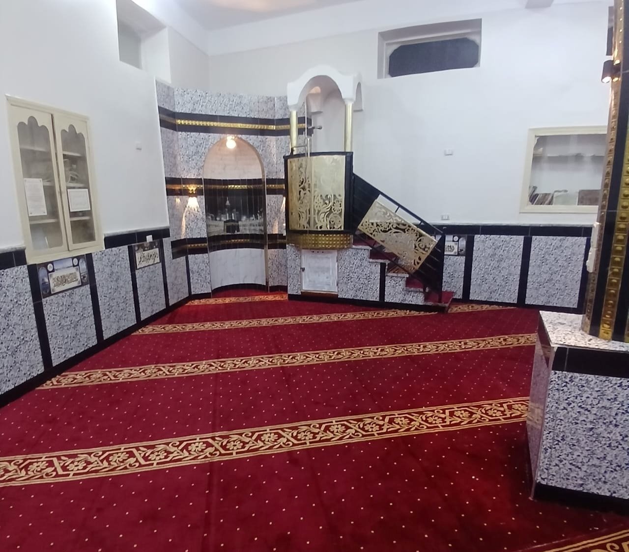 أوقاف الأقصر تنهى فرش مسجد الرحمن بالرزيقات قبلى بمدينة أرمنت