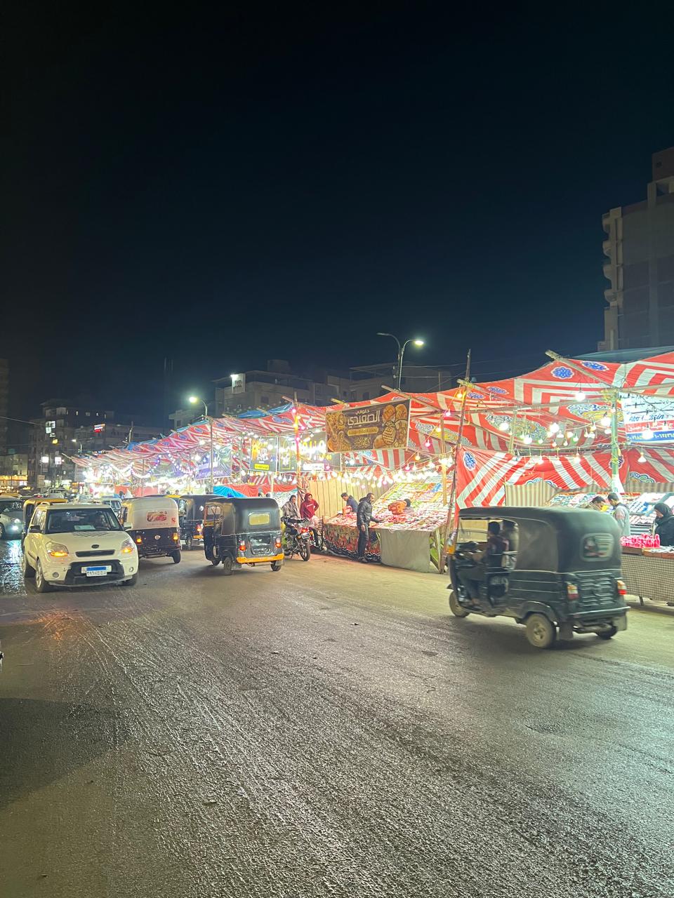 الزيتة والشوادر تزين شوارع الدقهلية احتفالا بالاسراء والمعراج