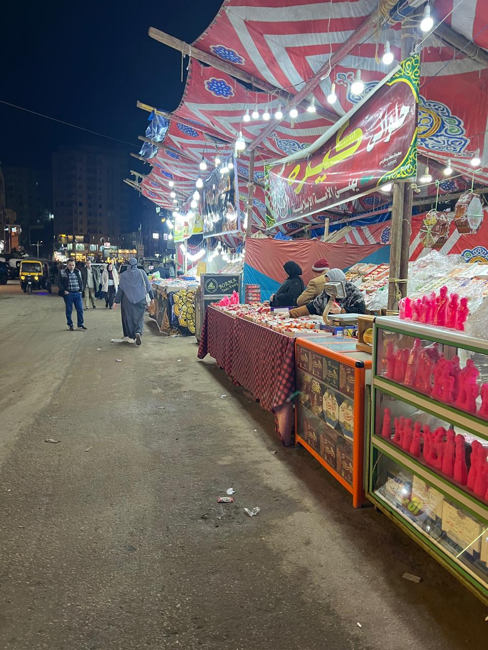 شوادر الحلويات في دكرنس