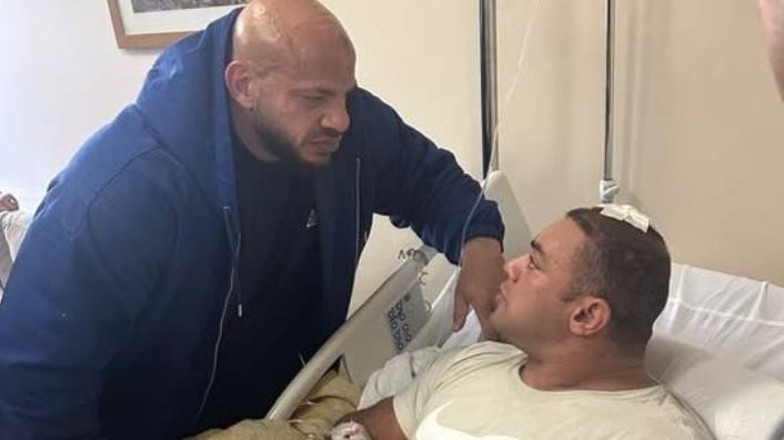 بيج رامي يطمئن على محمد الديزل  (4)