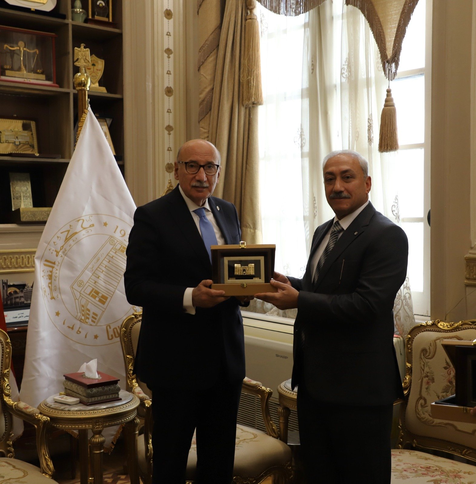 رئيس مجلس القضاء الأعلى يستقبل رئيس محكمة تمييز قوى الأمن الداخلي لجمهورية العراق (6)