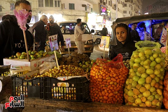 فرحة المولد في عيون الباعة